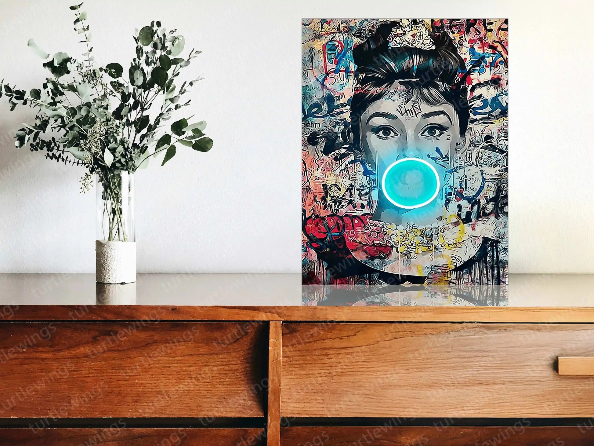 Audrey Hepburn Bubble Neon LED Metal Frame - Iconic Elegance with a Modern Twist - TURTLEWINGS