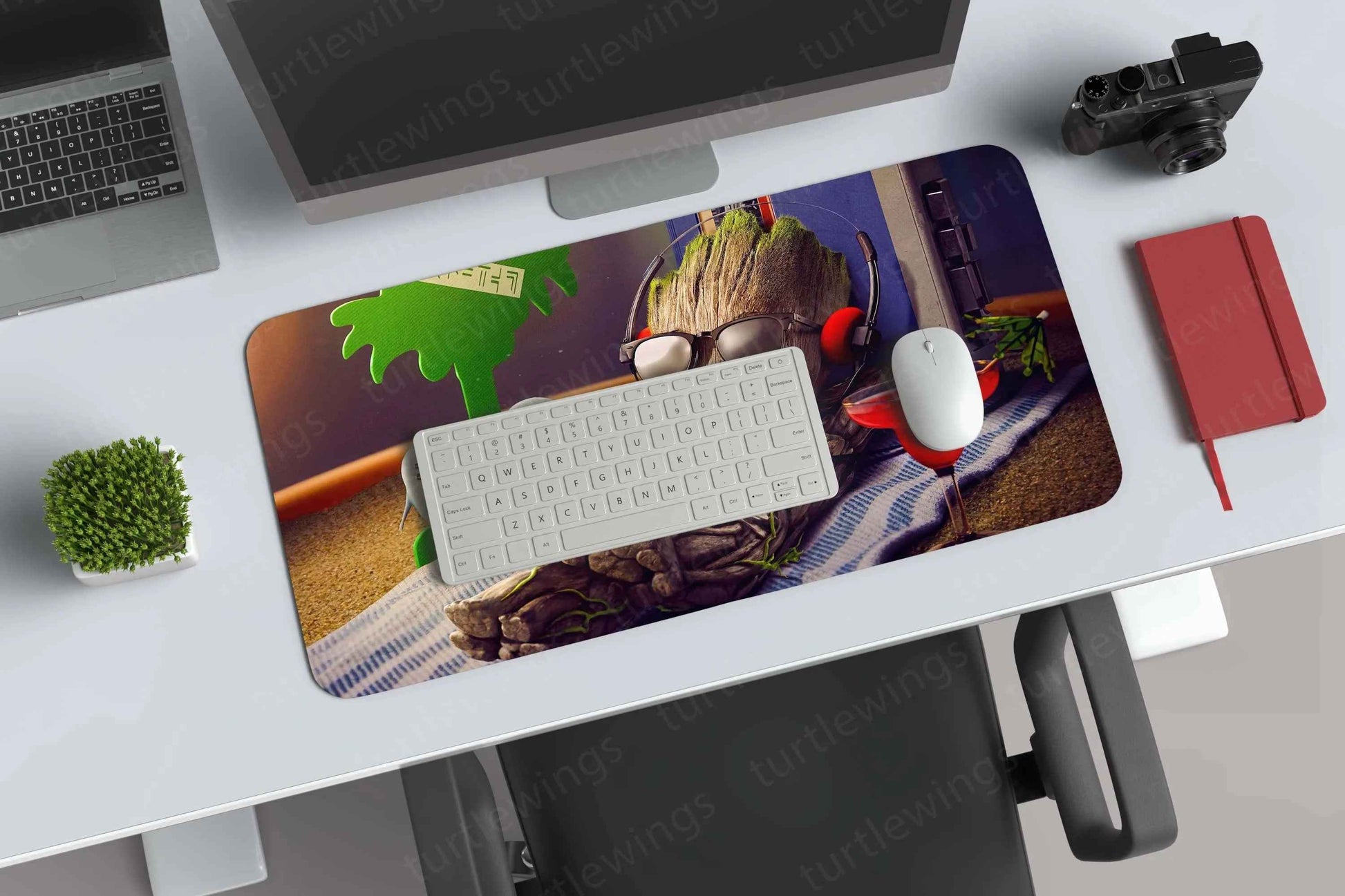Groot-Chilling Deskmat - TURTLEWINGS