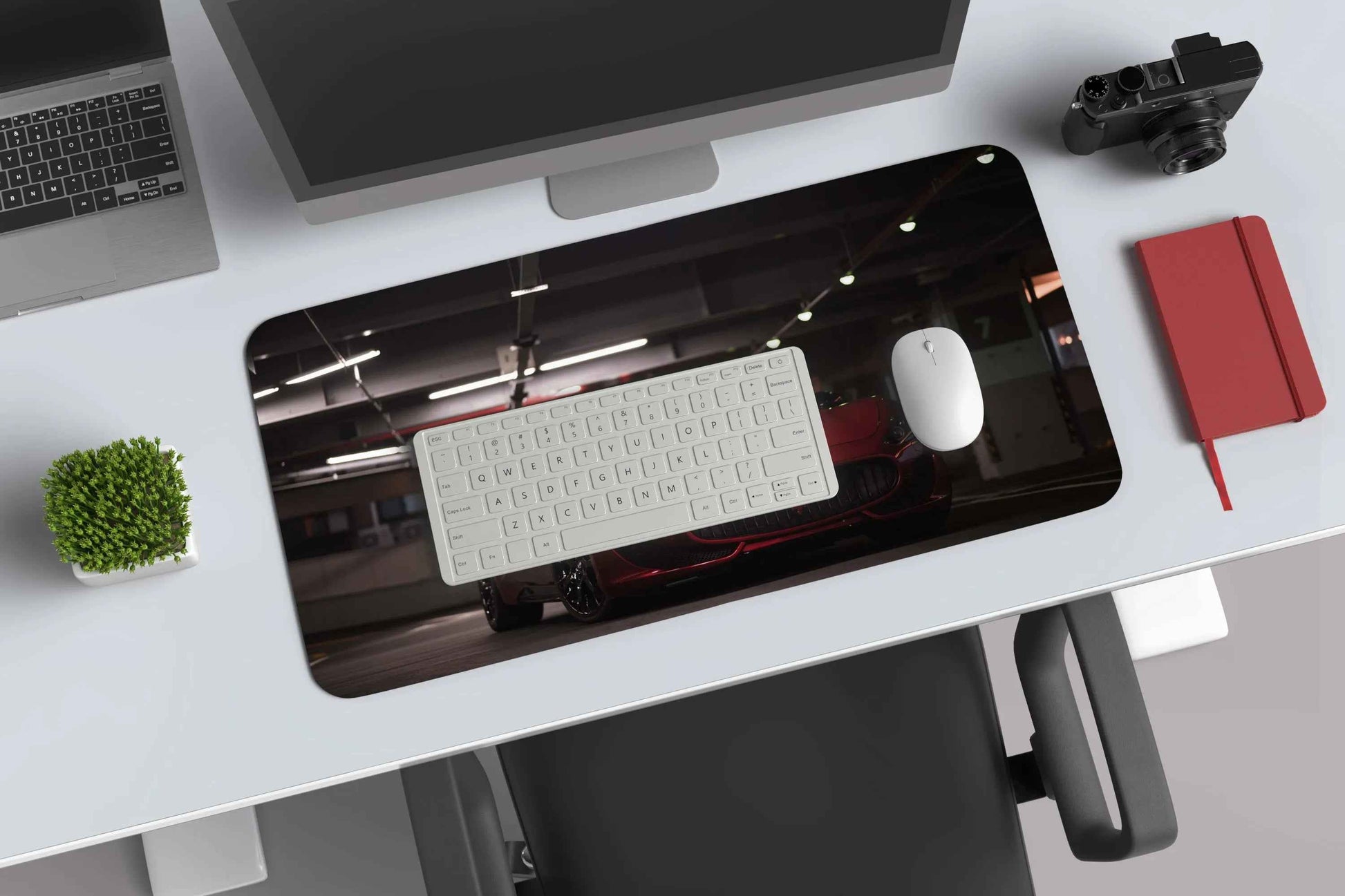Maserati GranTurismo racing car deskmat - TURTLEWINGS