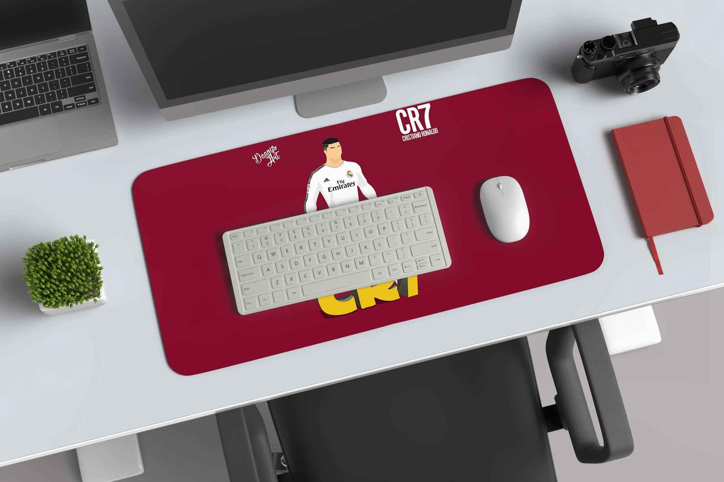 cristiano ronaldo footballer deskmat - TURTLEWINGS