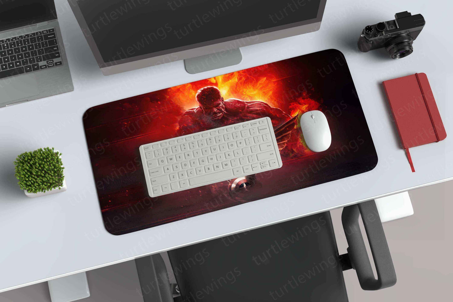 Marvel Legends Red Hulk & Captain America in Action Deskmat - TURTLEWINGS